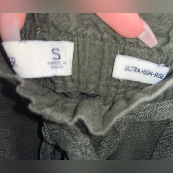 Hollister Ultra High-Rise Shorts - Picture 3 of 4